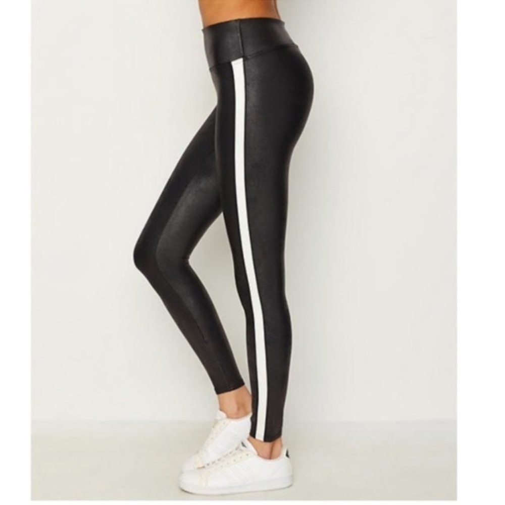 Spanx Faux Leather Side Stripe Legging Size S NWOT